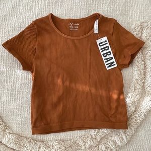 NWT WOMENS URBAN OUTFITTERS BROWN RIBBED BODY-CON CROP TOP